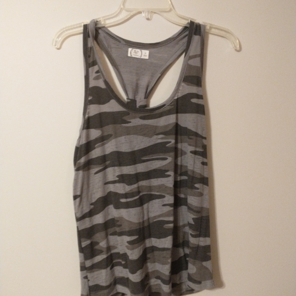 Maurices 24/7 Camo Tank Top Size Medium